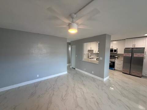 810 Lake Shore Drive #19, Lake Park FL - photo 6 of 13