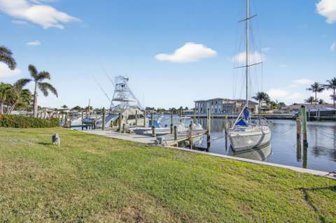 752 Lagoon Drive, North Palm Beach FL - photo 7 of 73