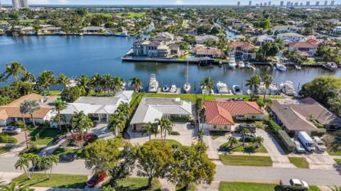 752 Lagoon Drive, North Palm Beach FL - photo 12 of 73