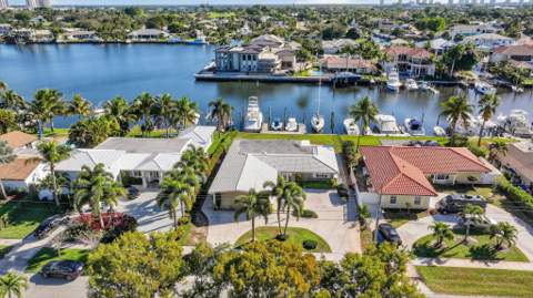 752 Lagoon Drive, North Palm Beach FL - photo 16 of 73