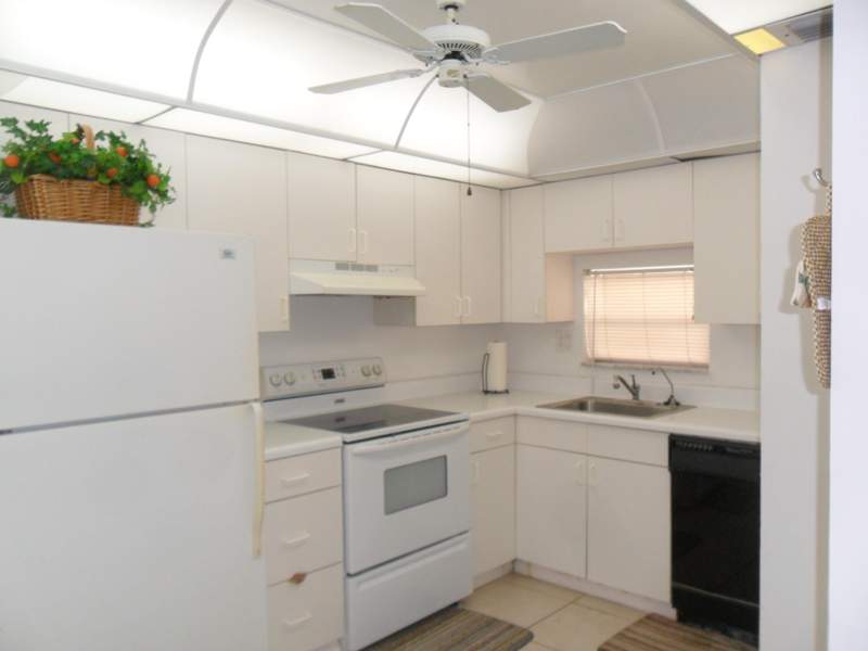 1 bedroom Condominium at 681 S Hollybrook Drive #105, Hollybrook Golf And, Pembroke Pines — photo 3