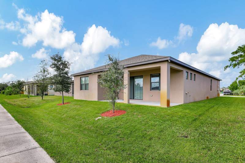 4 bedroom Single Family Residence at 6343 NW Regent Street, The Preserve At St. Andrews Phase 2, Port St. Lucie — photo 3