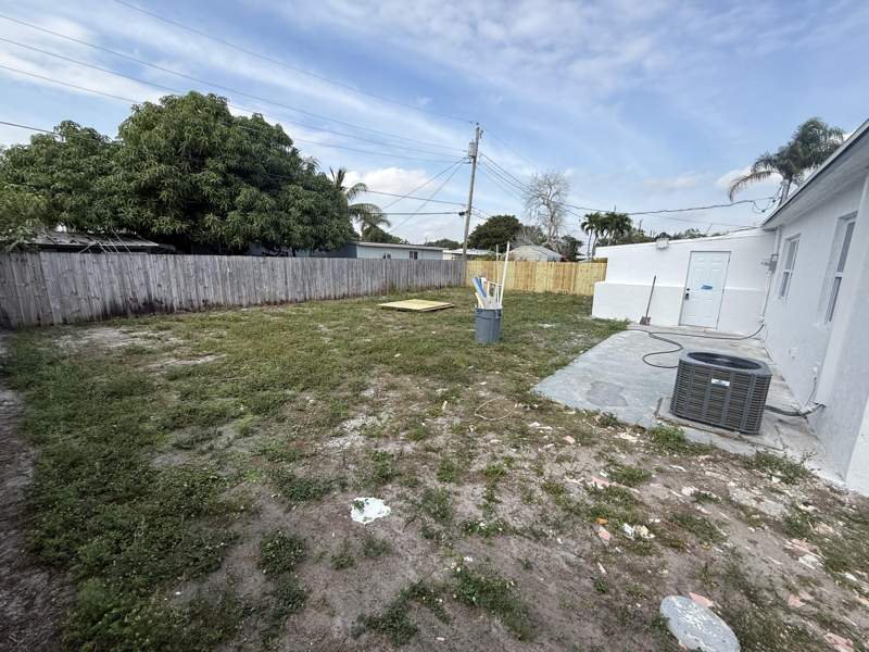 3 bedroom Single Family Residence at 2353 S Beech Rd Road, Golfview Hgts Pl 8 In Pb 24 Pgs 103 & 104, West Palm Beach — photo 5