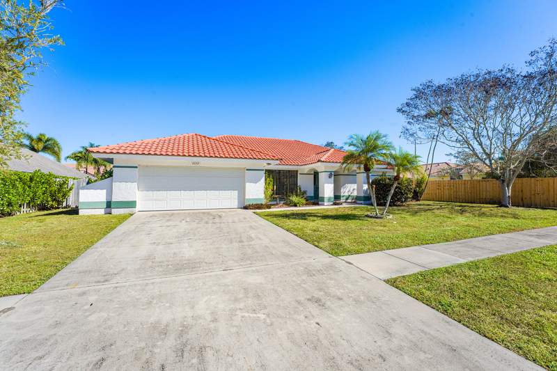 3 bedroom Single Family Residence at 2057 Amesbury Circle, Greenview Shores 2 Of Wellington, Wellington — photo 2