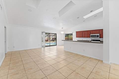 2057 Amesbury Circle, Wellington FL - photo 10 of 33