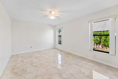 2057 Amesbury Circle, Wellington FL - photo 23 of 33