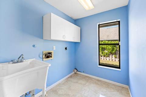 2057 Amesbury Circle, Wellington FL - photo 24 of 33