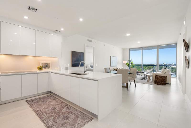 2 bedroom Condominium at 220 Lake Shore Drive #817, Nautilus 220, Lake Park — photo 4