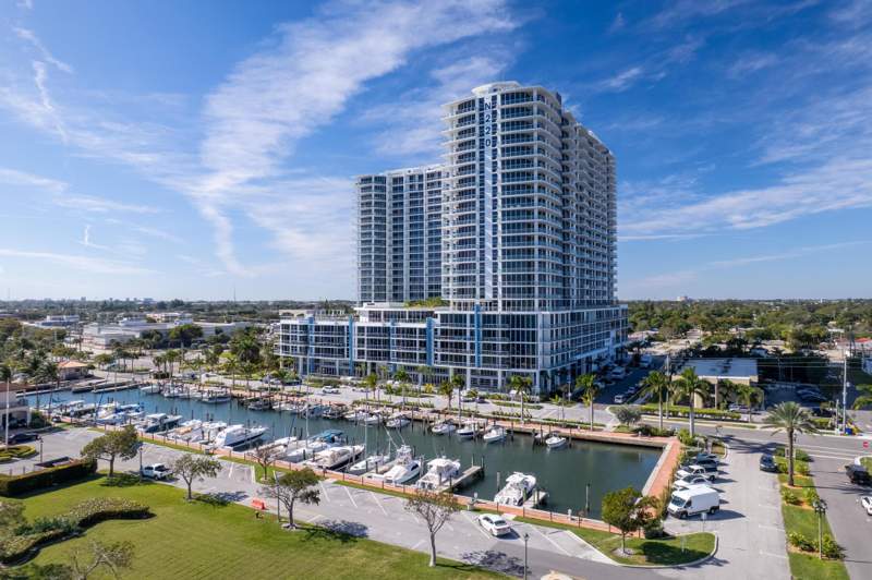 2 bedroom Condominium at 220 Lake Shore Drive #817, Nautilus 220, Lake Park — photo 2