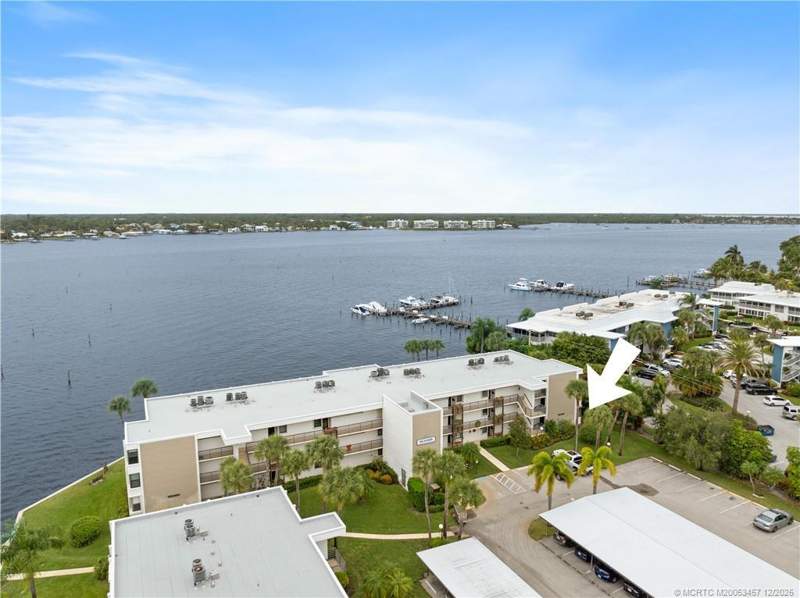 2 bedroom Condominium at 1950 SW Palm City Road #8-107, Circle Bay Yacht Club Condo, Stuart — photo 4