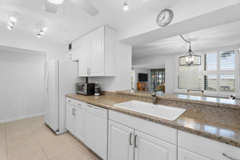 1950 SW Palm City Road #8-107, Stuart FL - photo 17 of 31