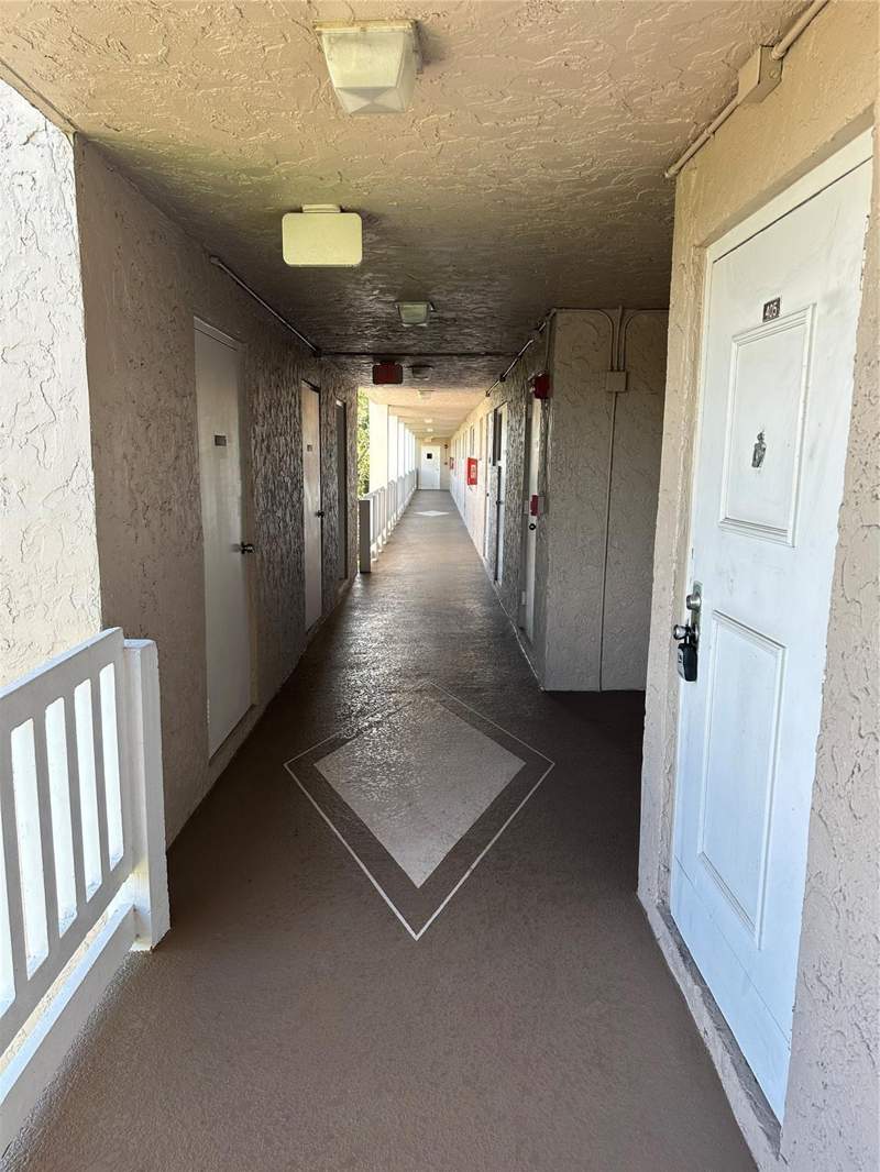 1 bedroom Condominium at 1100 NW 87th Avenue #405, Sherwood Square, Coral Springs — photo 5