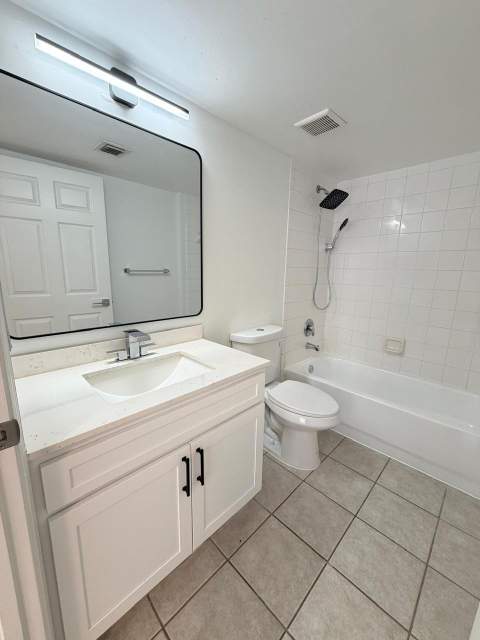 5025 Wiles Road #107, Coconut Creek FL - photo 11 of 31