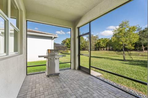 11959 SW Viridian Boulevard, Port St. Lucie FL - photo 16 of 84