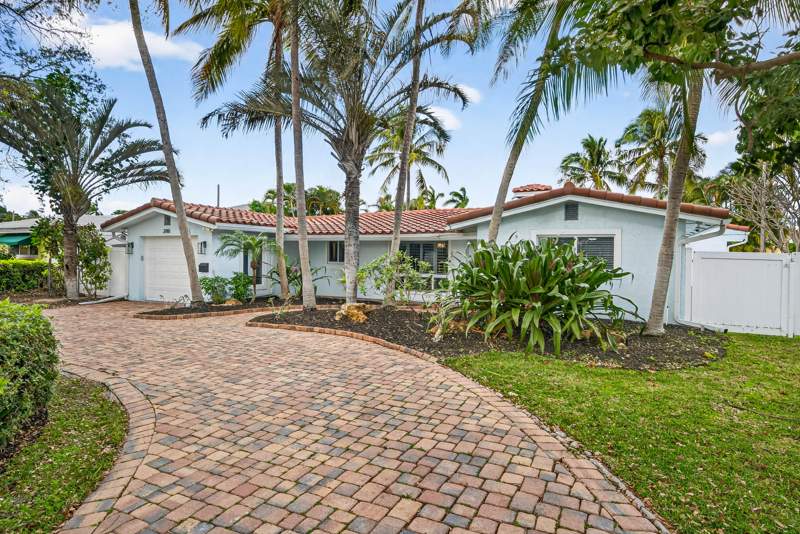 4 bedroom Single Family Residence at 2081 NE 25th Street, Hillsboro Isles, Lighthouse Point — photo 3