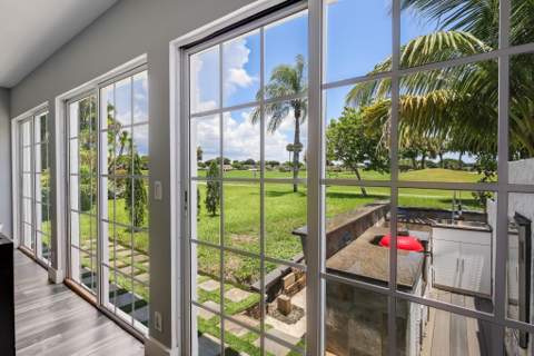 6590 Fountains Circle, Lake Worth FL - photo 24 of 51