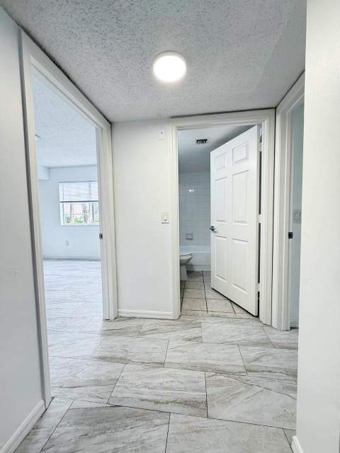 5025 Wiles Road #107, Coconut Creek FL - photo 21 of 31