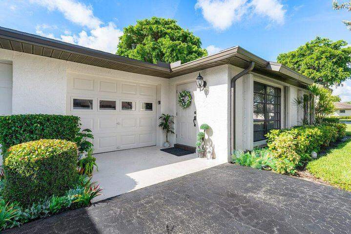 2 bedroom Villa at 4948 Equestrian Circle #B, Greentree Villas Condo, Boynton Beach — photo 2