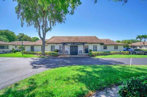 4948 Equestrian Circle #B, Boynton Beach FL - photo 15 of 20