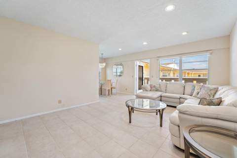 200 Dorset E, Boca Raton FL - photo 8 of 41