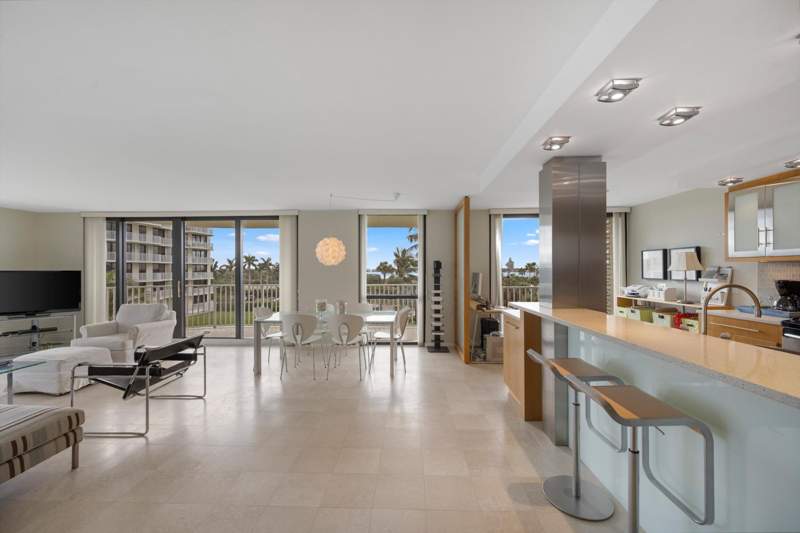 2 bedroom Condominium at 3360 S Ocean Boulevard #3 G I, Thirty-Three Sixty Condo, Palm Beach — photo 3