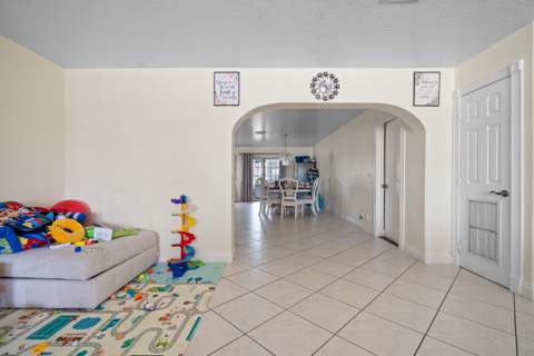 5772 N Haverhill Road, West Palm Beach FL - photo 9 of 32
