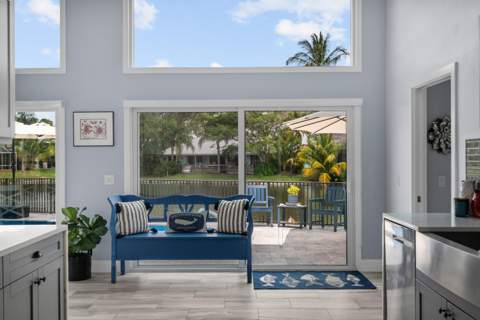 9029 SE Breeze Way, Hobe Sound FL - photo 10 of 57