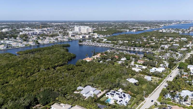 1 bedroom Single Family Residence at 6064 N Ocean Boulevard, Boynton Sub., Ocean Ridge — photo 5