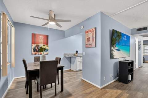 262 Ventnor R, Deerfield Beach FL - photo 7 of 57