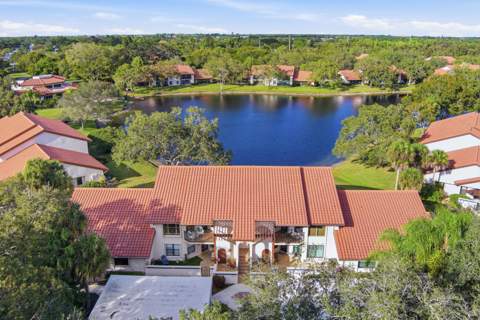 6100 SE Martinique Drive #201, Stuart FL - photo 6 of 44