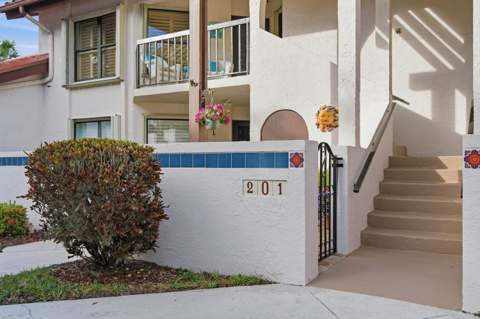 6100 SE Martinique Drive #201, Stuart FL - photo 9 of 44