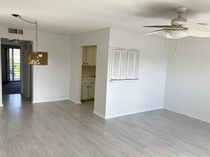 1 bedroom Condominium at 156 Suffolk D, Century Villas, Suffolk D, Boca Raton — photo 4