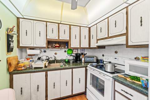 508 Normandy K #508, Delray Beach FL - photo 8 of 25