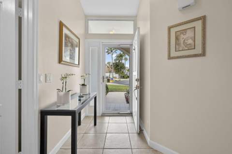 152 Eagleton Court, Palm Beach Gardens FL - photo 9 of 79