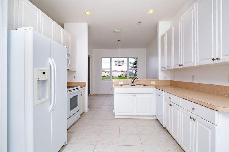3 bedroom Townhouse at 2887 SW Cedar Dunes Drive, Third Replat Of Portofino Isles, Port St. Lucie — photo 4