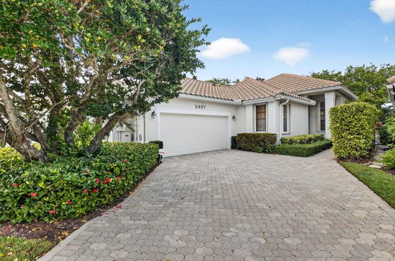 3 bedroom Single Family Residence at 2437 NW 64th Street, Oak Run, Boca Raton — photo 2