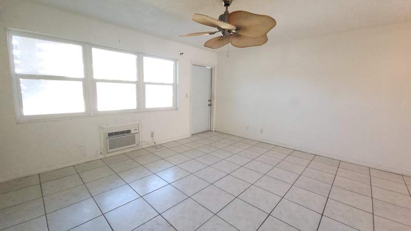 1 bedroom Condominium at 23 Kingswood B, Century Village, West Palm Beach — photo 3