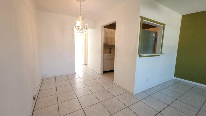1 bedroom Condominium at 23 Kingswood B, Century Village, West Palm Beach — photo 4