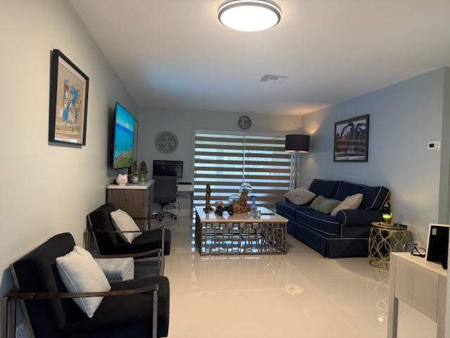 1 bedroom Villa at 2580 Emory Drive #A, Cresthaven Villas Condo 31, West Palm Beach — photo 2