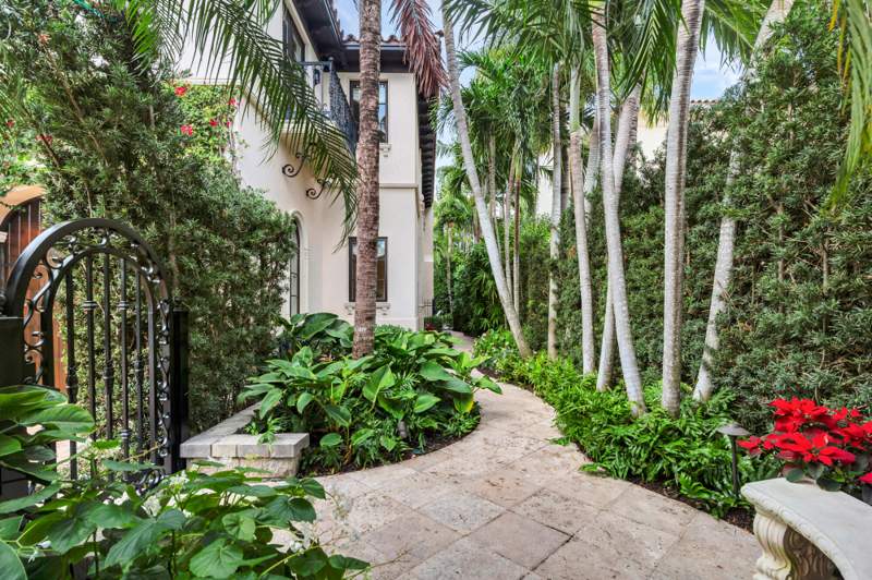 4 bedroom Single Family Residence at 261 Seminole Avenue, Ocean Park H W Robbins, Palm Beach — photo 5