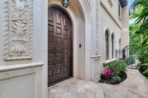 261 Seminole Avenue, Palm Beach FL - photo 7 of 46