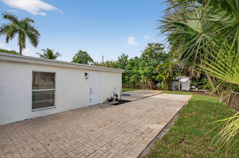 4 bedroom Single Family Residence at 5183 NE 15th Avenue, Pompano Beach Highlands, Pompano Beach — photo 5