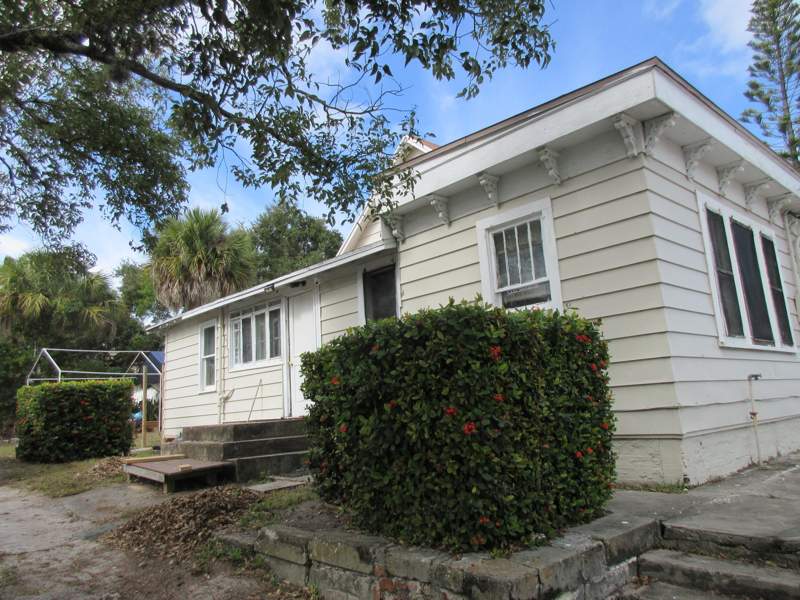 5 bedroom Single Family Residence at 603 Avenue, Assessor'S Map Of N Part Of Fort Pierce, Fort Pierce — photo 5