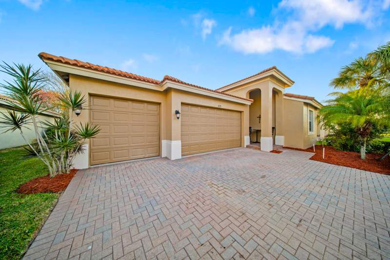5 bedroom Single Family Residence at 4179 Worlington Terrace, Bent Creek Tract A-1, Fort Pierce — photo 3