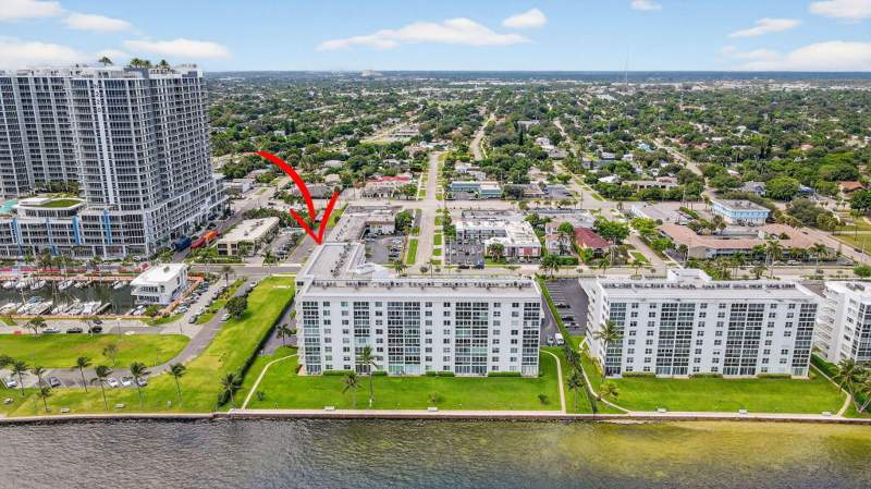 2 bedroom Condominium at 301 Lake Shore Drive #711, Lake Harbour Towers South, Lake Park — photo 4