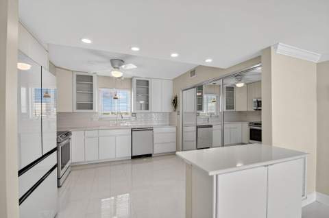 301 Lake Shore Drive #711, Lake Park FL - photo 19 of 59