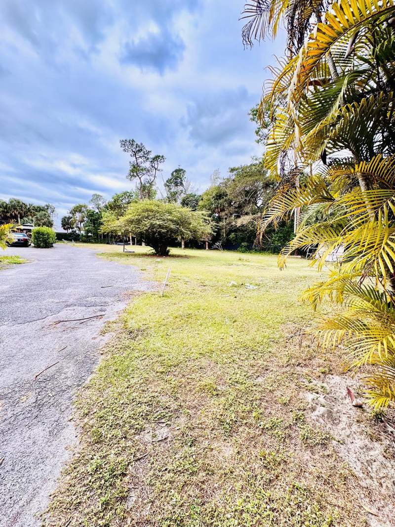 6 bedroom Single Family Residence at 214 Westwood Circle, Palm Beach Farms Co 3, West Palm Beach — photo 3