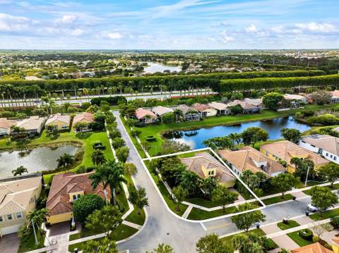 9724 Via Grandezza, Wellington FL - photo 6 of 56