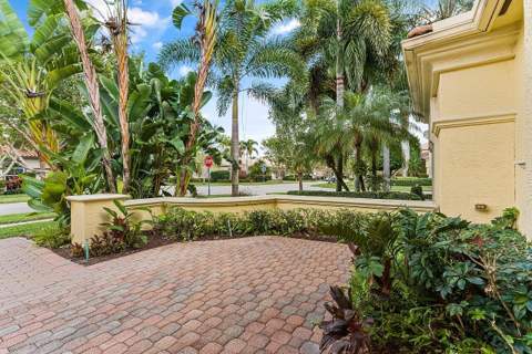 9724 Via Grandezza, Wellington FL - photo 11 of 56