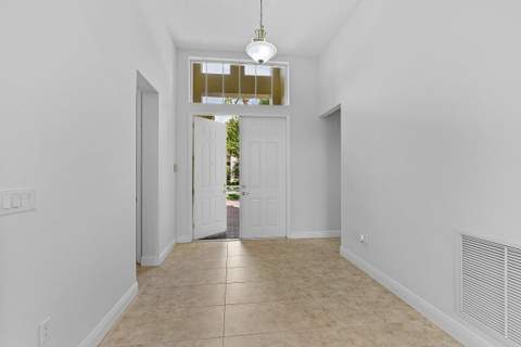 9724 Via Grandezza, Wellington FL - photo 13 of 56